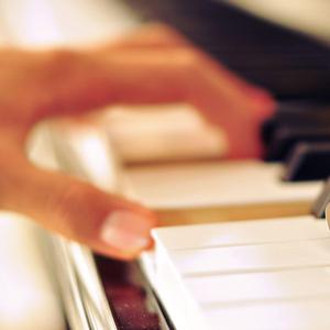 农村少妇野外做爰
